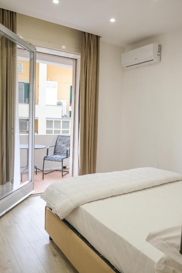 Aroma Apartment And B&B, Maschio Angioino Naples Exterior photo